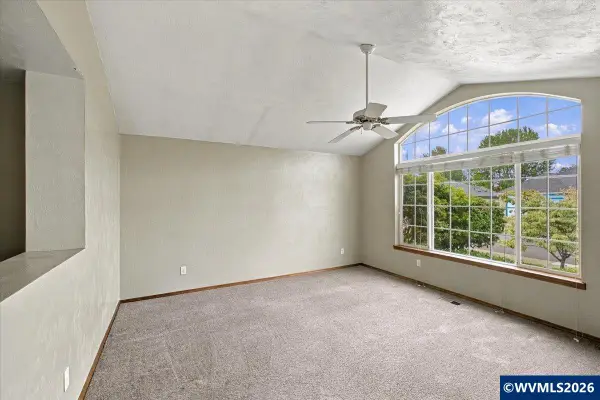 3224  18th St SE, Albany, OR 97322