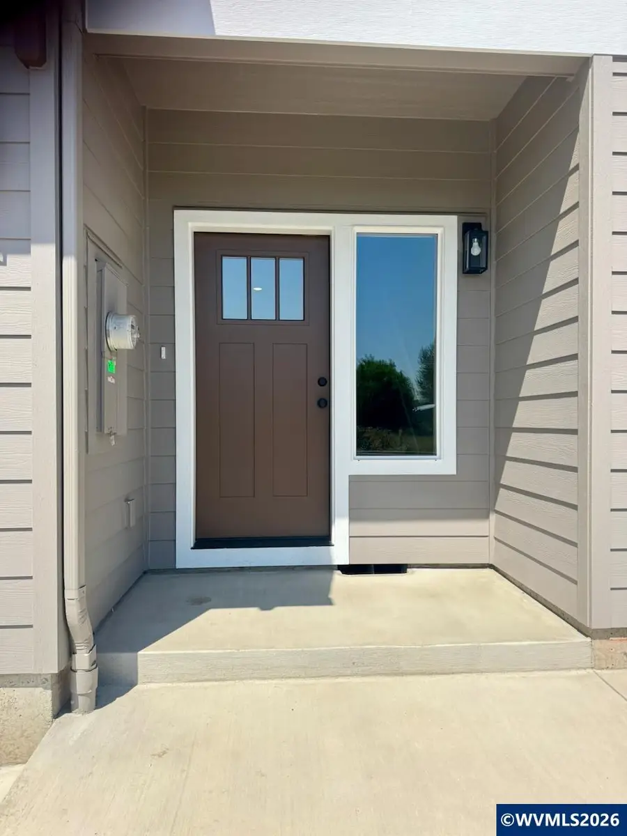 198  Gwinn St E, Monmouth, OR 97361 - #2
