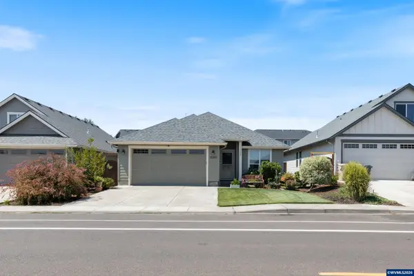 1590 SE Barberry Av, Dallas, OR 97338