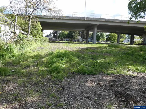 1370  Leslie St SE, Salem, OR 97301