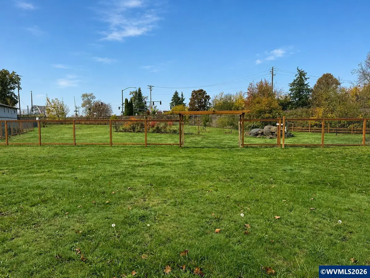 219  Columbia St, Jefferson, OR 97352 - #1