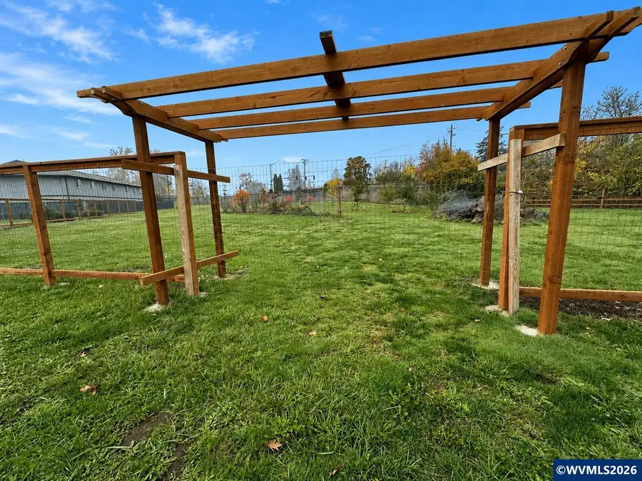 219  Columbia St, Jefferson, OR 97352 - #3