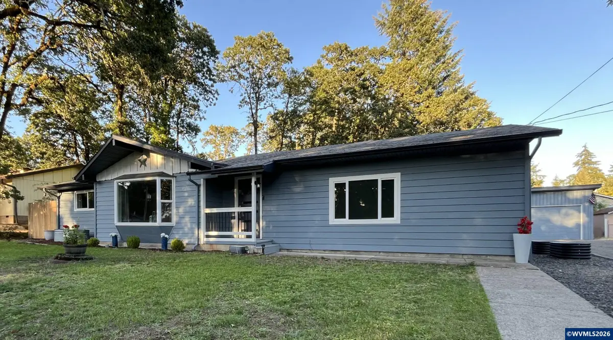 438 NW Douglas St, Dallas, OR 97338 - #1