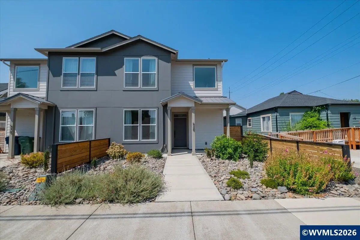 528 S 7th St, Independence, OR 97351 - #1