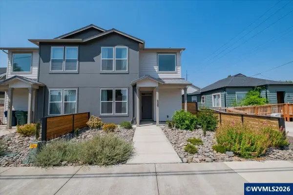 528 S 7th St, Independence, OR 97351