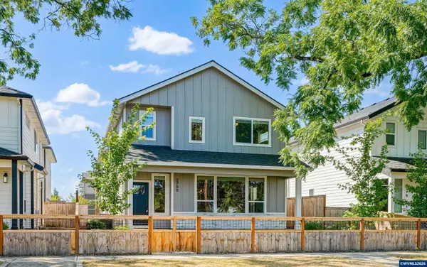 2788  D  St NE, Salem, OR 97301