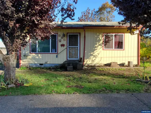 585  5th Av, Sweet Home, OR 97386