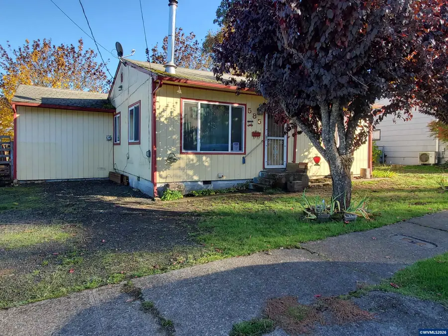 585  5th Av, Sweet Home, OR 97386 - #2