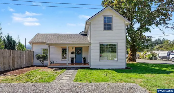 564 SW Cedar St, Mill City, OR 97360