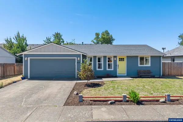 937  Shores St NE, Salem, OR 97301