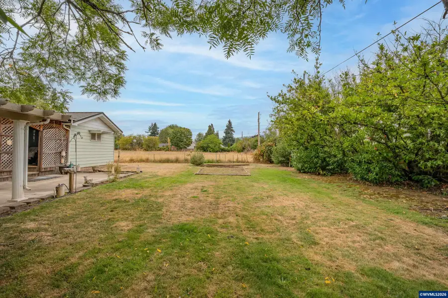 730 W C St, Lebanon, OR 97355 - #2