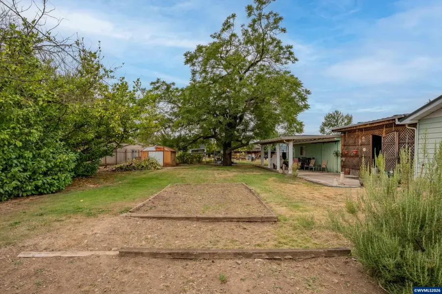 730 W C St, Lebanon, OR 97355 - #3
