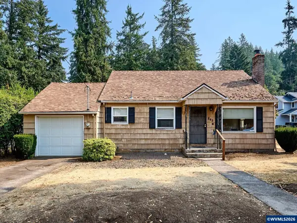 845 S Water St, Silverton, OR 97381