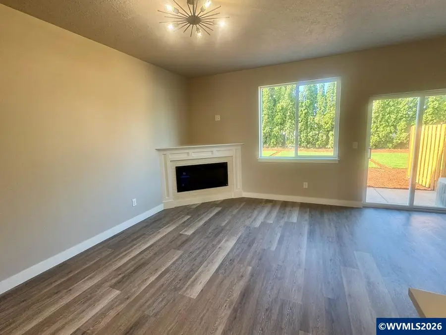 200  Gwinn St E, Monmouth, OR 97361 - #3