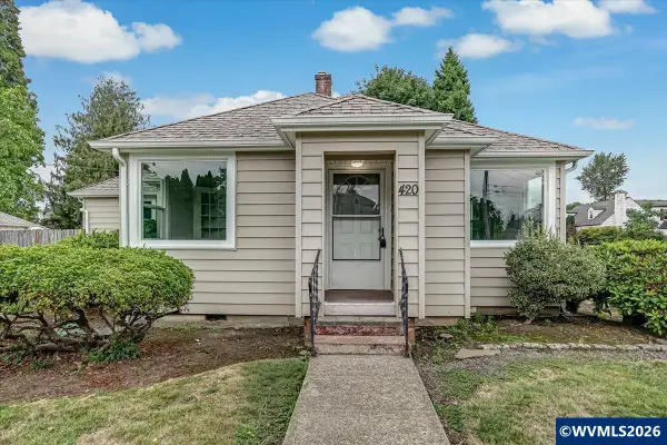 420 E Santiam St, Stayton, OR 97383
