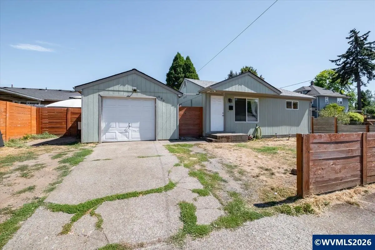690  24th St SE, Salem, OR 97301 - #1