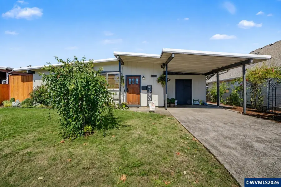 1227 SW Oregon Av, Dallas, OR 97338 - #2