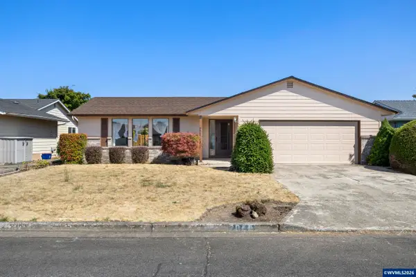 2044  Astor Wy, Woodburn, OR 97071