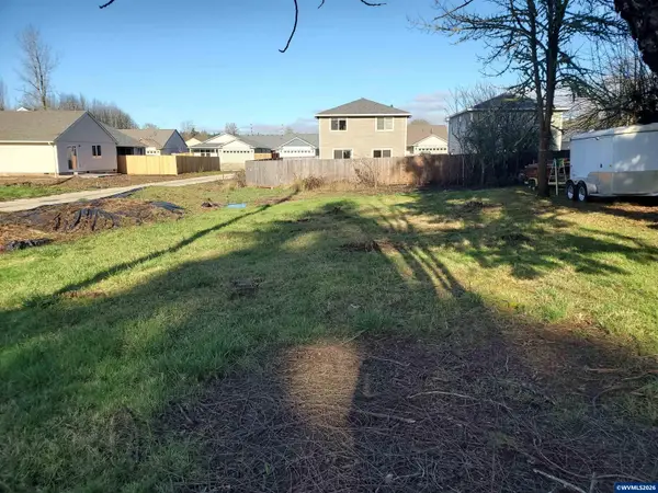 1951 SW 15th Av, Albany, OR 97321