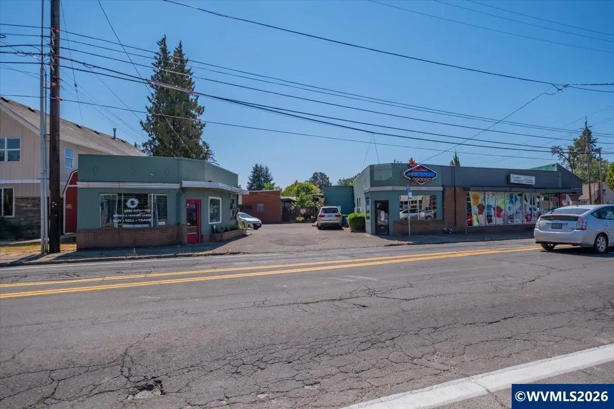 1742  Center St NE, Salem, OR 97301 - #1