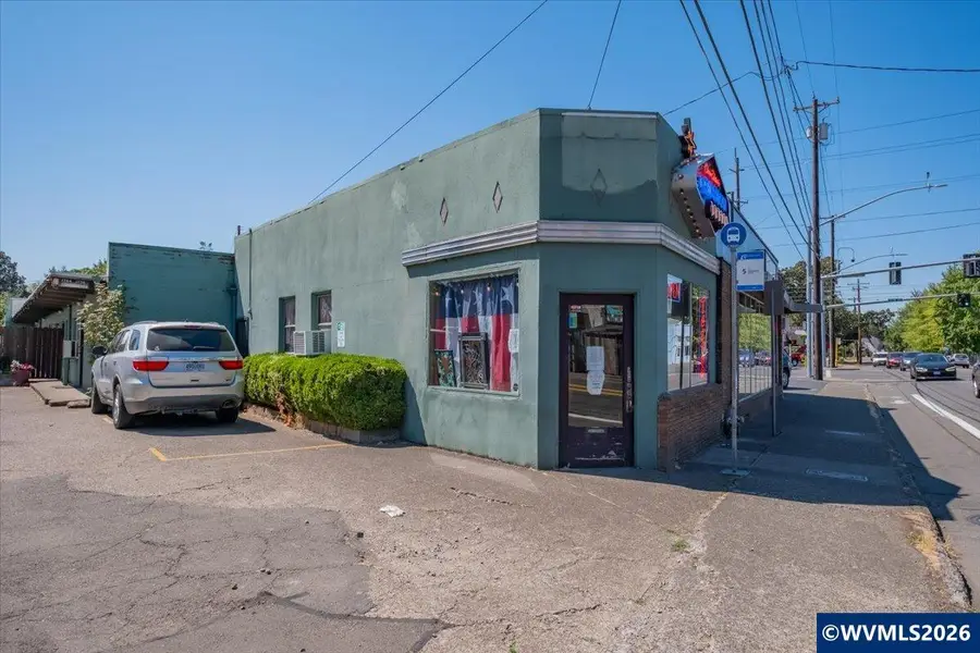 1742  Center St NE, Salem, OR 97301 - #3