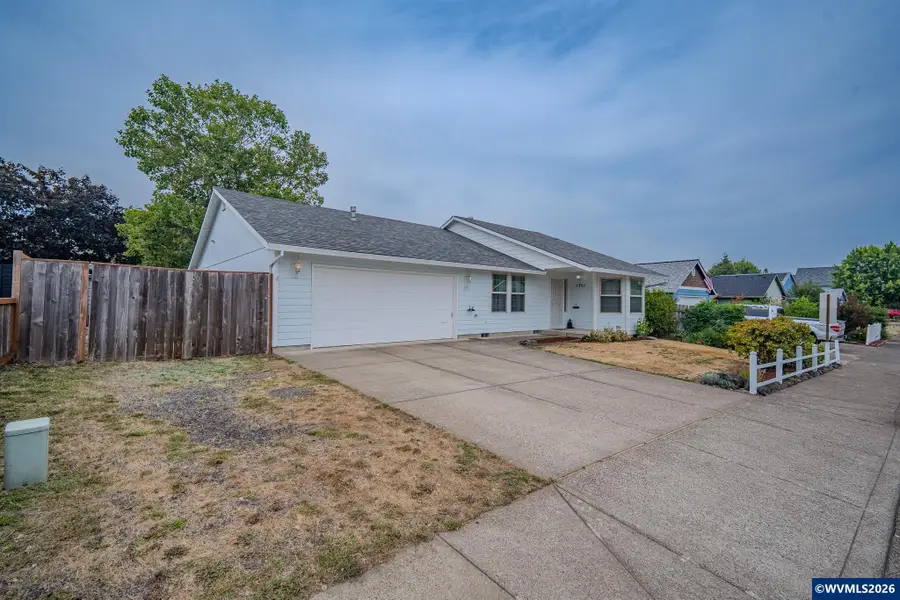 1351 N Monroe St, Lafayette, OR 97127 - #3
