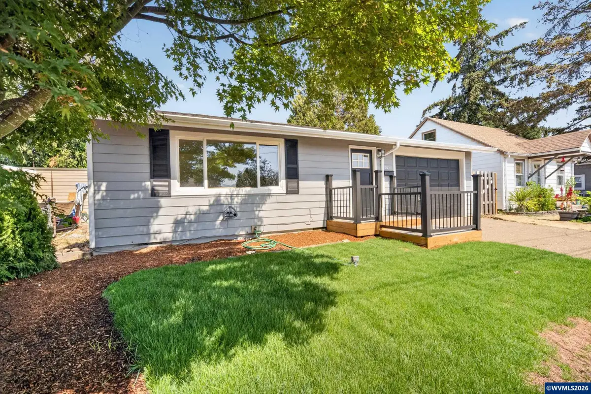 1305  15th Av SW, Albany, OR 97321 - #1