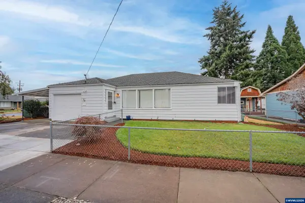 599  E St, Lebanon, OR 97355