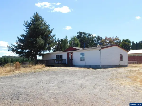 38910 S Prospect Dr, Molalla, OR 97038