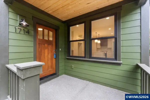 1714  Strong Rd SE, Salem, OR 97302