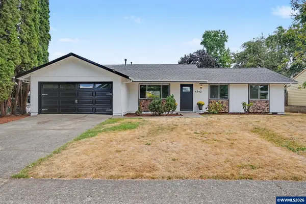 4742  Oak Park Dr NE, Salem, OR 97305