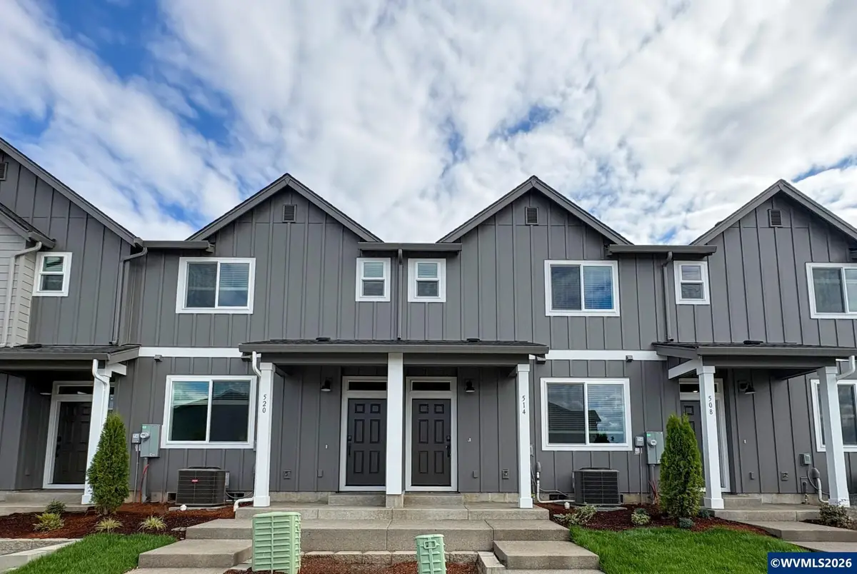 515  Upland Av, Woodburn, OR 97071 - #1