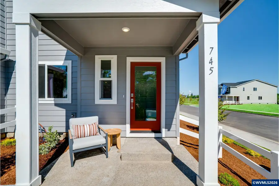 855  Kirksey St, Woodburn, OR 97071 - #3