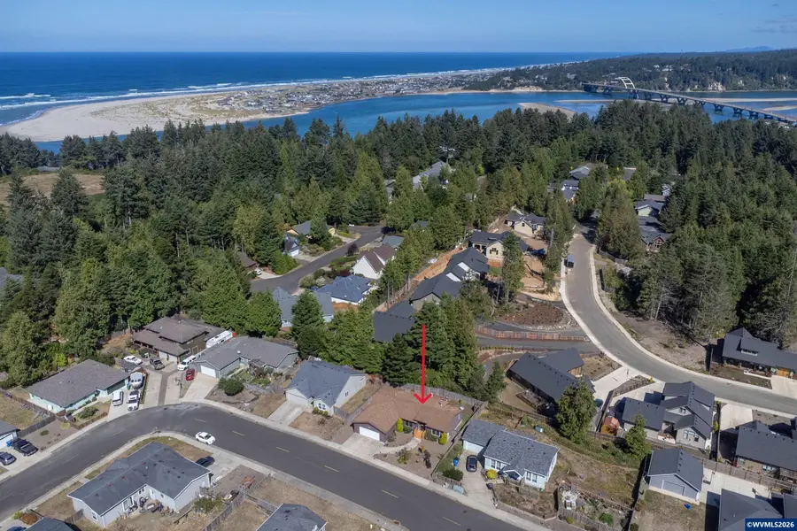 440 SW Wedge Dr, Waldport, OR 97394 - #3