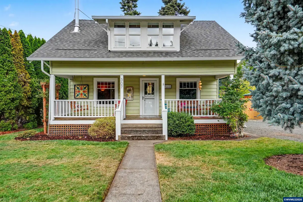 307  Adams Av, Silverton, OR 97381 - #1