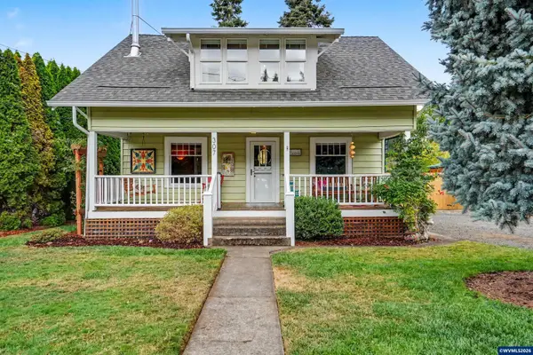 307  Adams Av, Silverton, OR 97381
