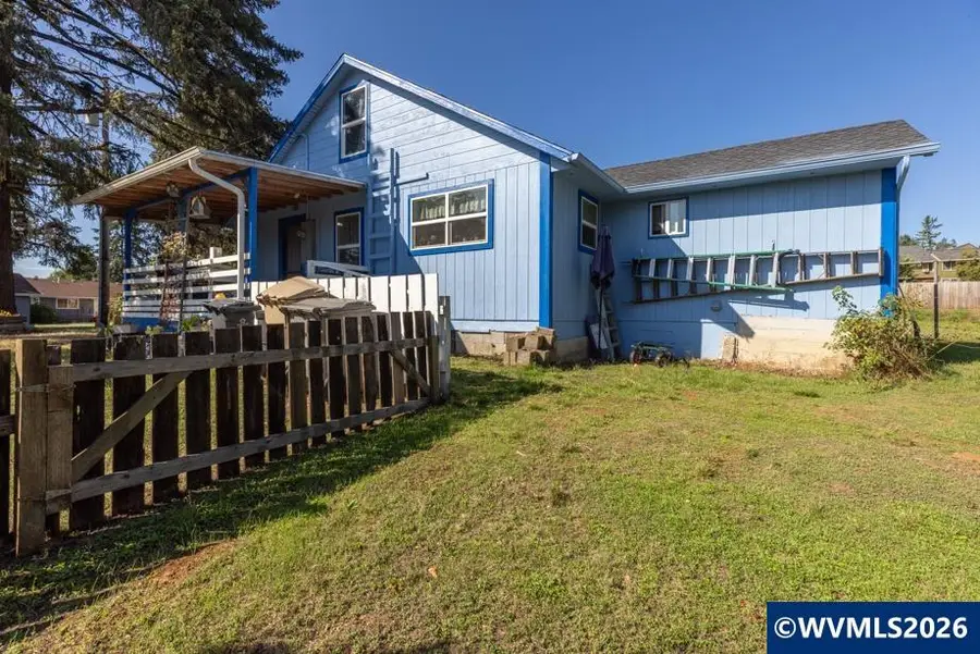 2225 SW Fairview Av, Dallas, OR 97338 - #2