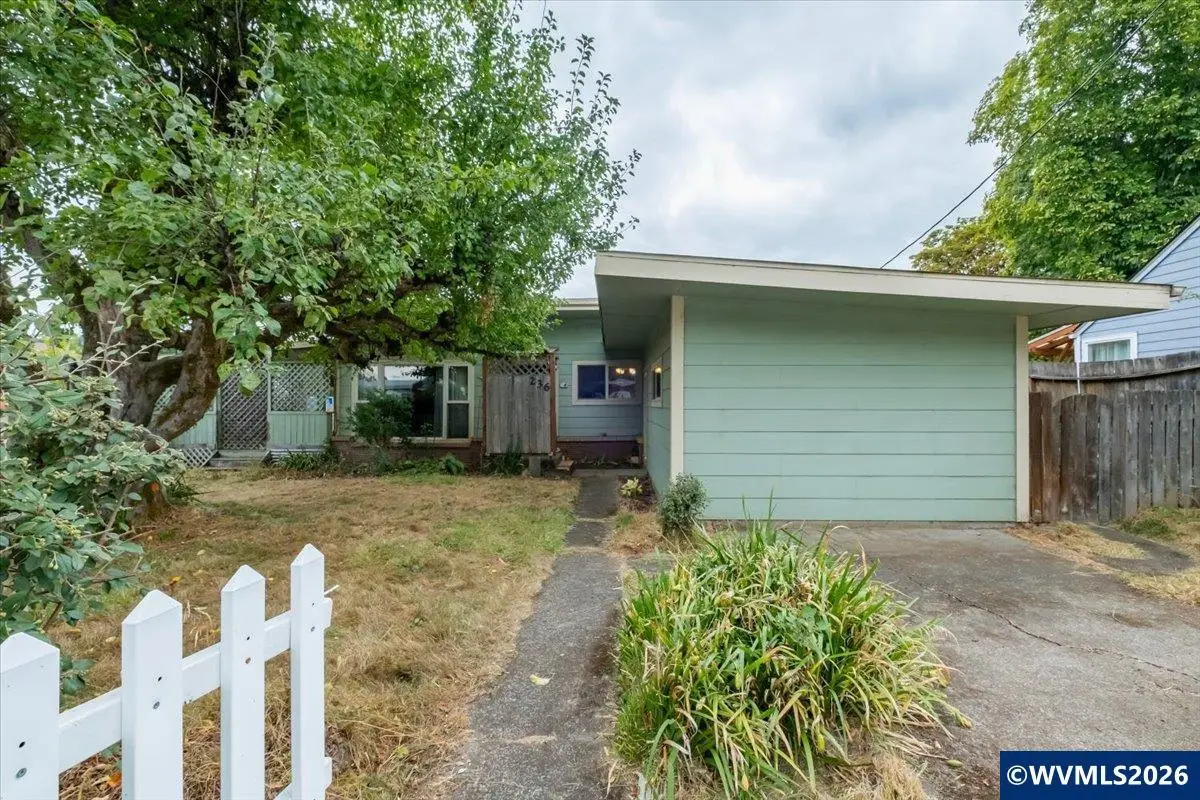 236 S 17th St, Philomath, OR 97370 - #1