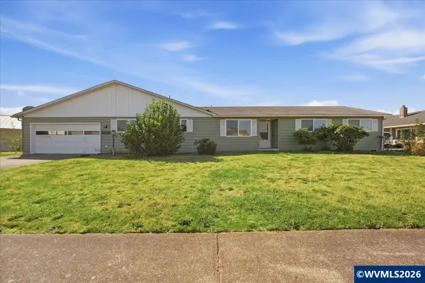 633  Cessna St, Independence, OR 97351