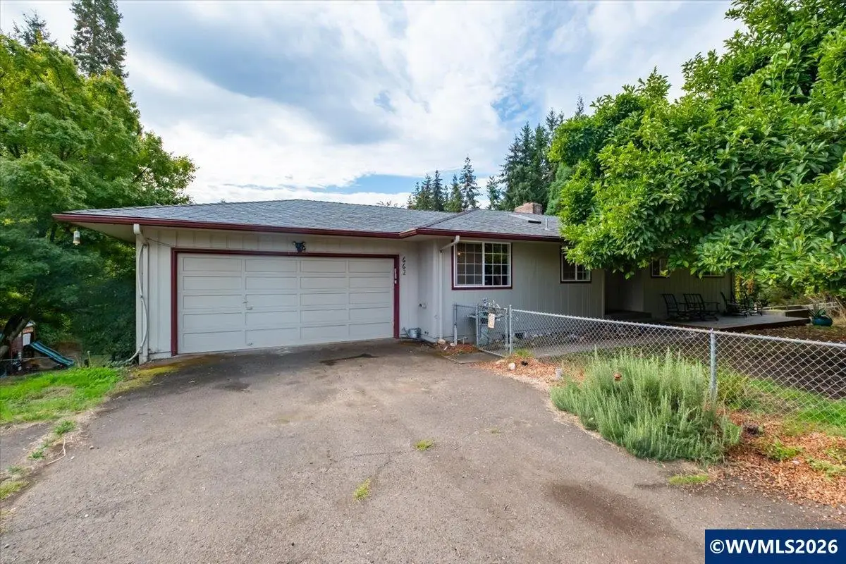 662  East Thornton Lake Dr NW, Albany, OR 97321 - #1