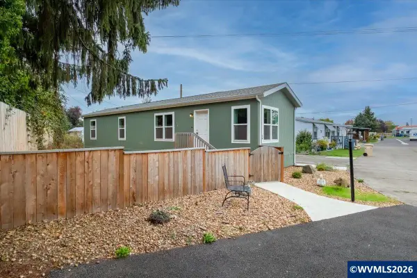 204  Cascade #24 Dr, Lebanon, OR 97355