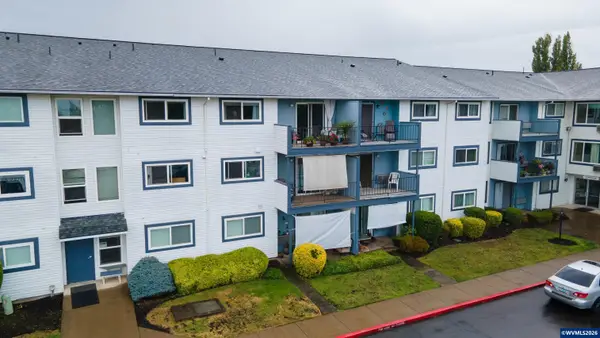950  Evergreen #207 Rd, Woodburn, OR 97071