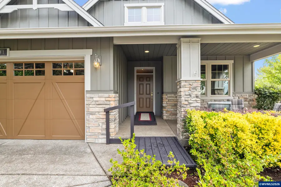 641  TROON Av, Woodburn, OR 97071 - #3