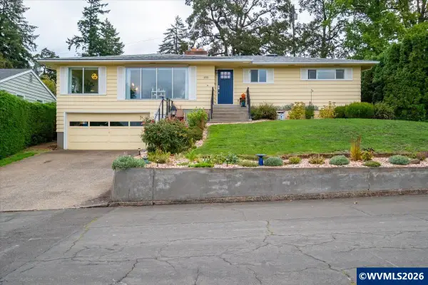 2570  Alvarado Ter S, Salem, OR 97302