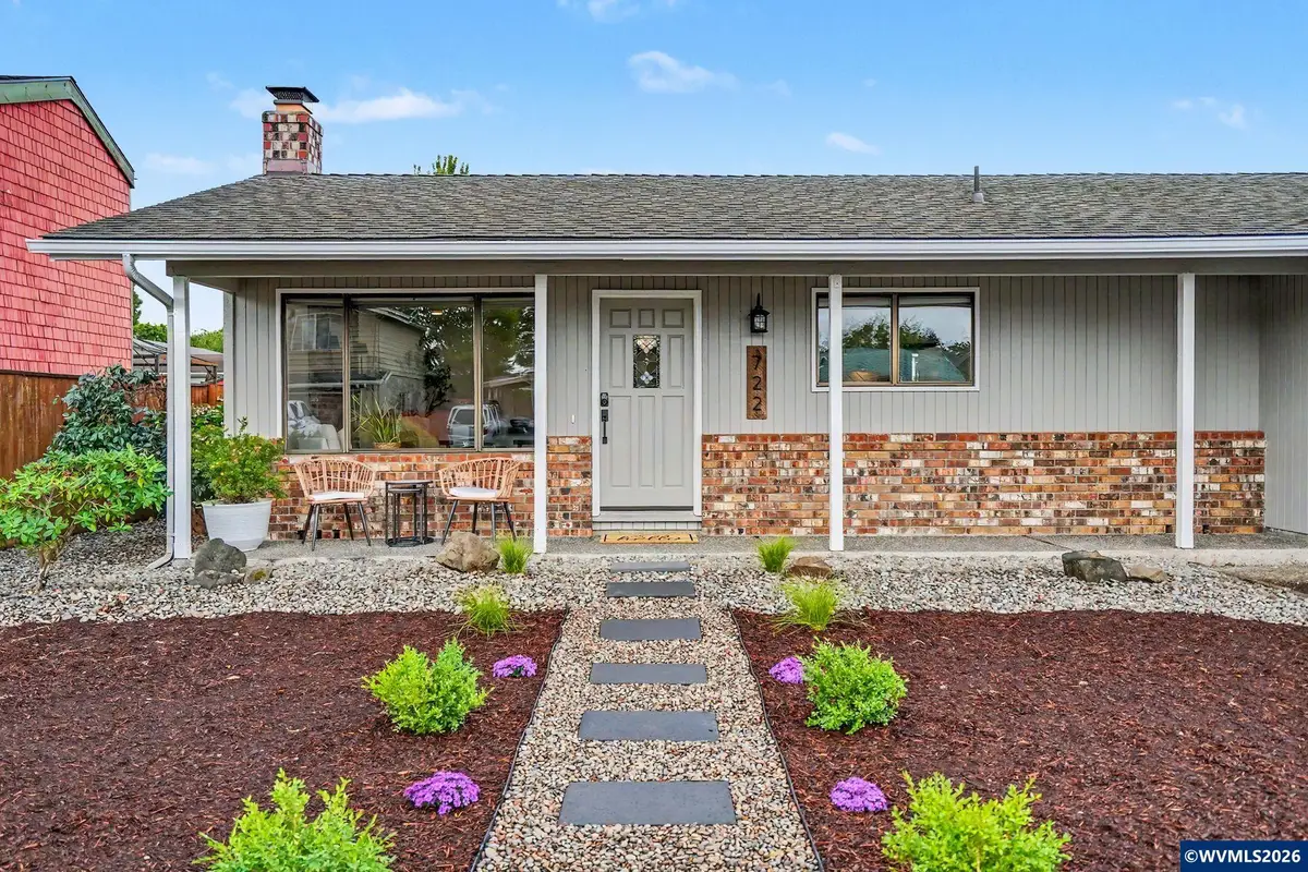 722  Harmony St, Lebanon, OR 97355 - #1
