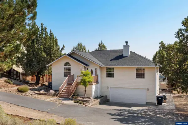 3244 SW 34th St, Redmond, OR 97756