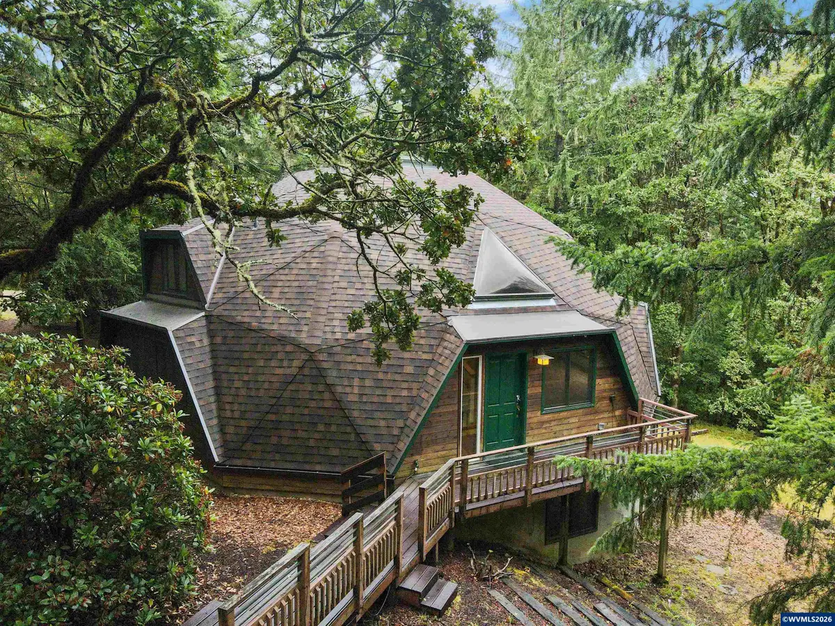 7210 NW Grandview Dr, Corvallis, OR 97330 - #1