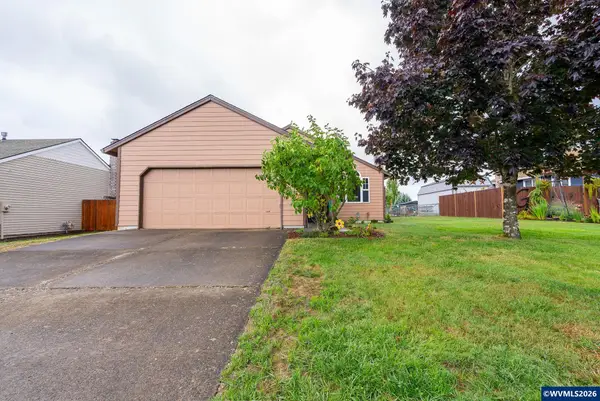 325 NW Denton St, Dallas, OR 97338