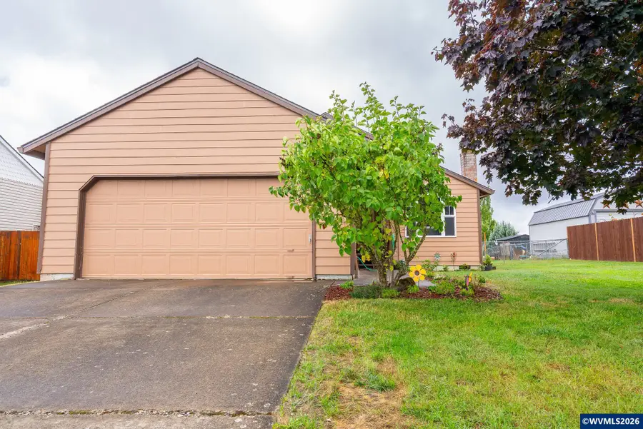 325 NW Denton St, Dallas, OR 97338 - #2