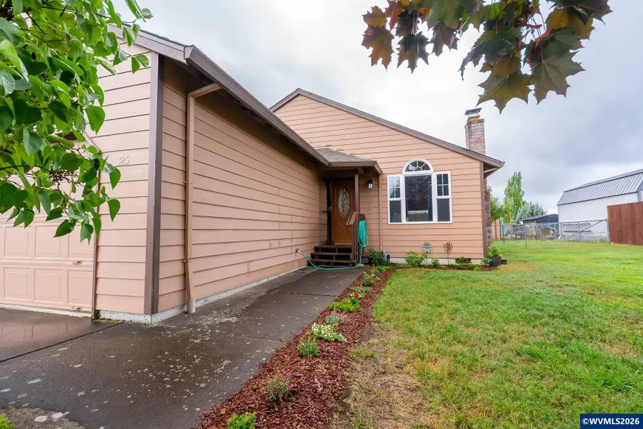 325 NW Denton St, Dallas, OR 97338 - #3